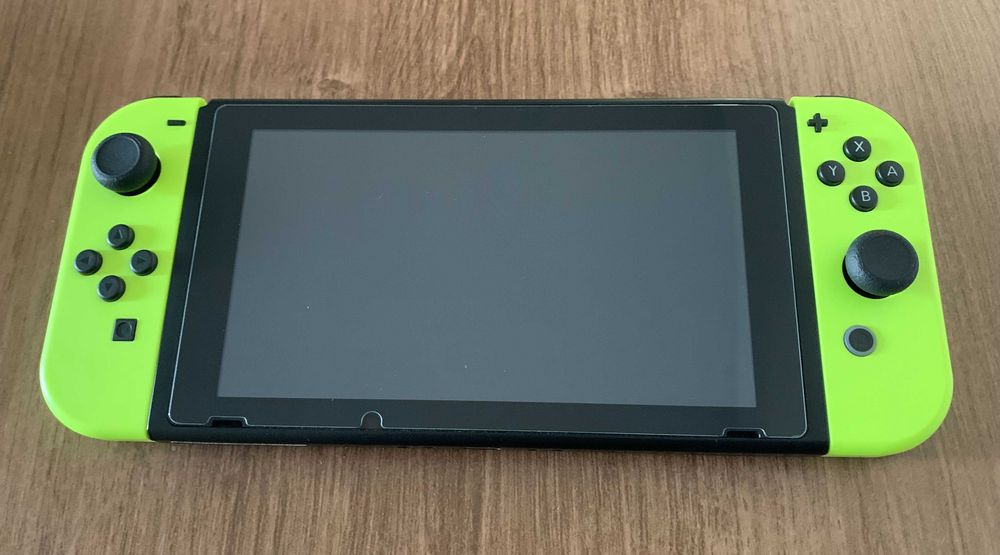 Nintendo Switch V1 Desbloqueada 64GB + 512GB e Acessórios