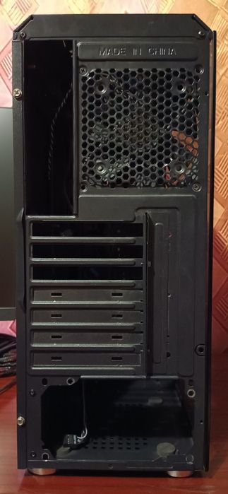 Продам корпус 1STPLAYER R3-3R1 Black с 3 вентиляторами