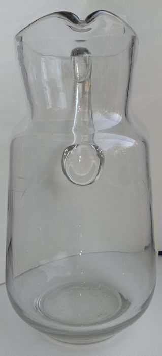 Кувшин стеклянный с носиком. Новый. Объем 1,75 литра. СССР