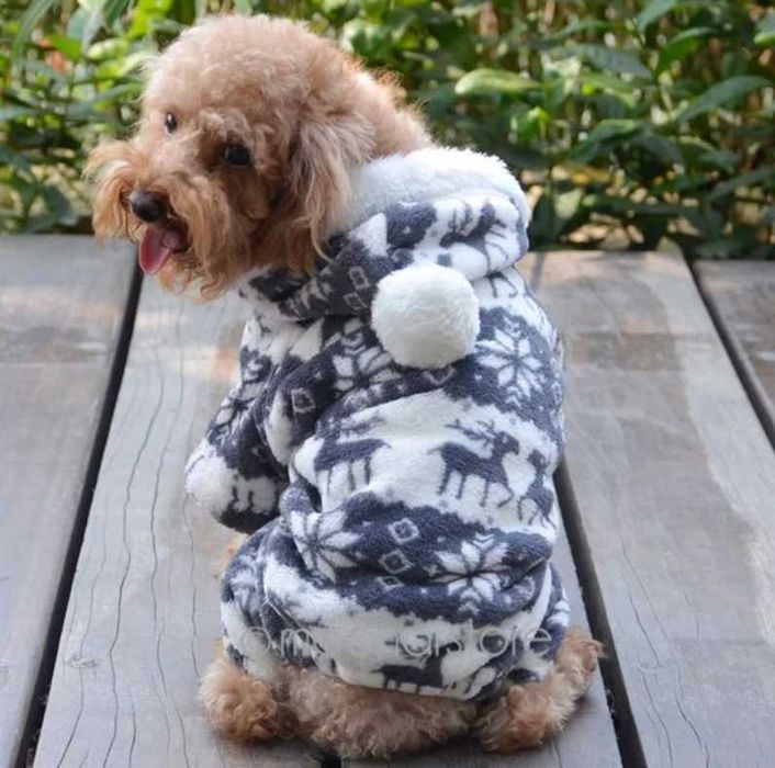 Pijama com capuz tamanho M para cães de 4 a 6 kg