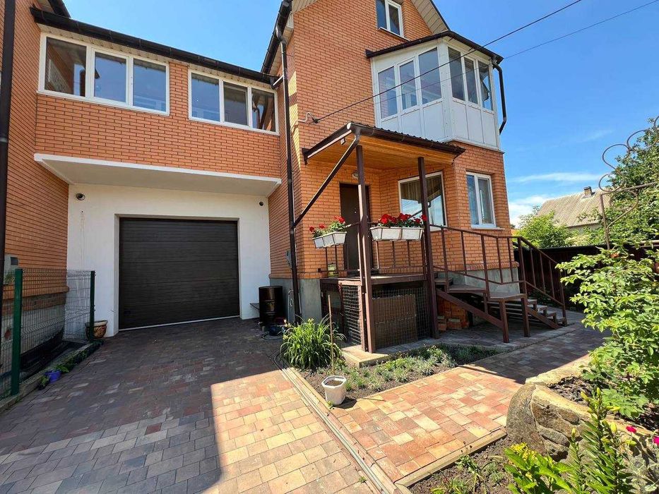 Продаж дуплексу 226м2. 5 кімнат. с. Ворзель Держ програми так! ID:600