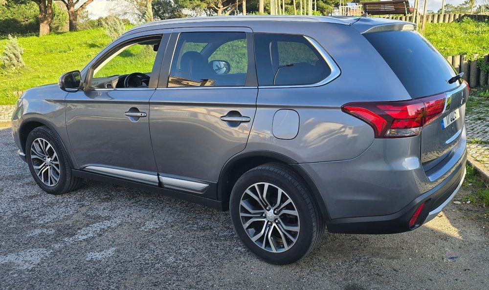 Mitsubishi Outlander 2.2 DI-D Instyle Navi