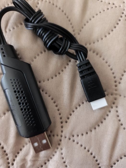 Kabel ładu jacy dron