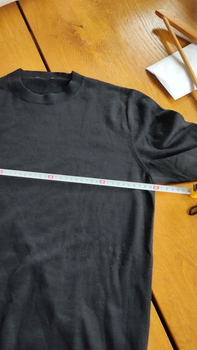 Sweter COS z wełny owczej