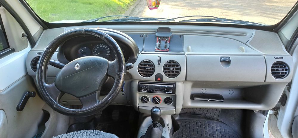 Автомобіль Renault Kangoo
