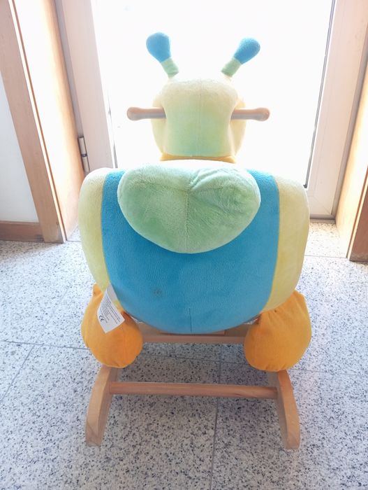 Baloiço em Peluche (Lagarta de Moni, um peluche de baloiço)