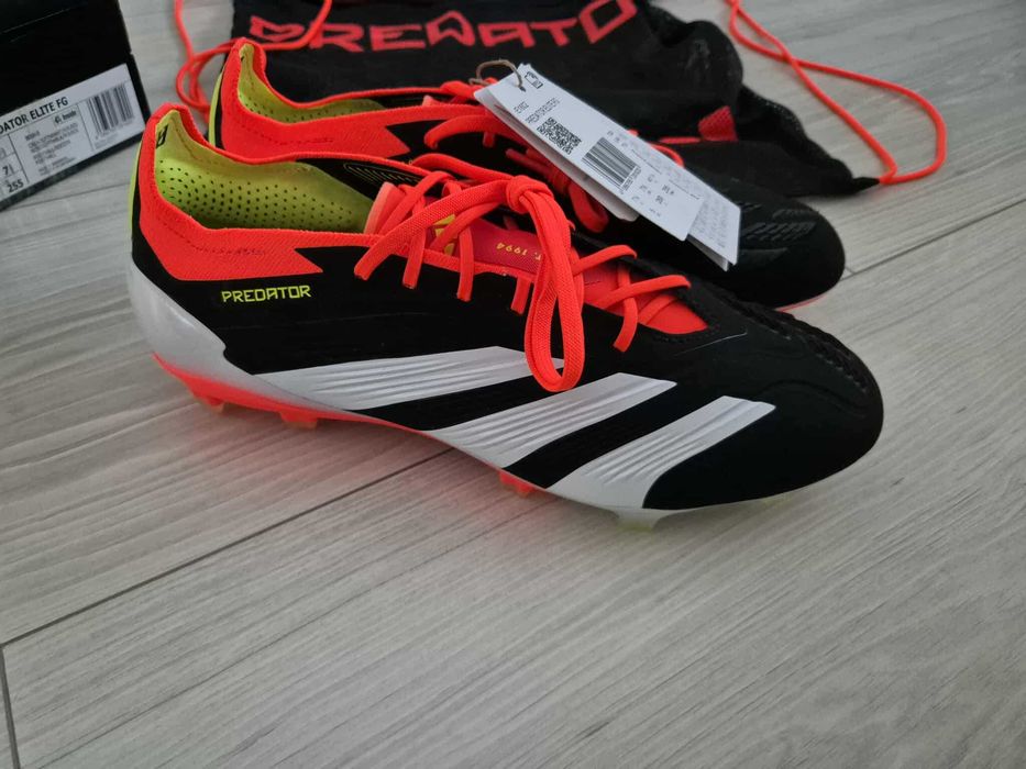 Profesjonalne korki adidas Predator Elite FG IE1802 rozmiar 41 1/3