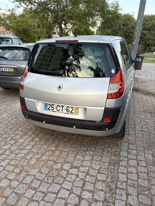 Renault Scénic — fotografia 4