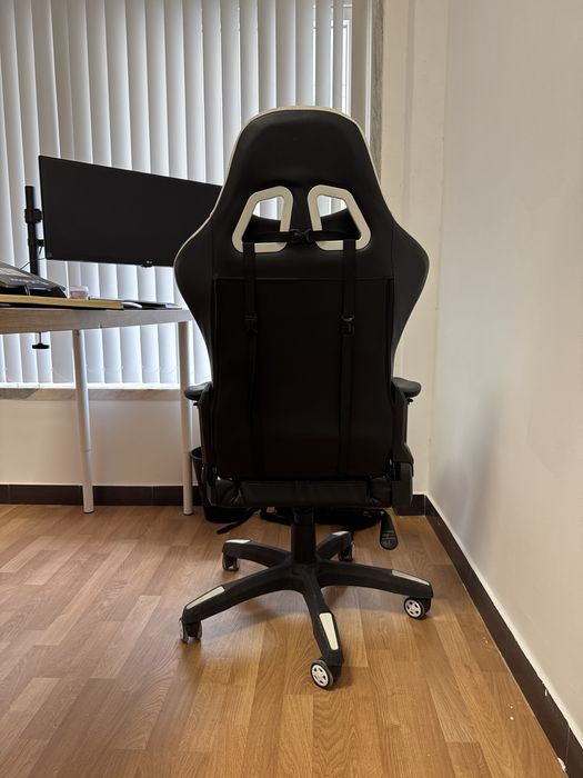 Vendo cadeira BT Racing + secretaria ikea