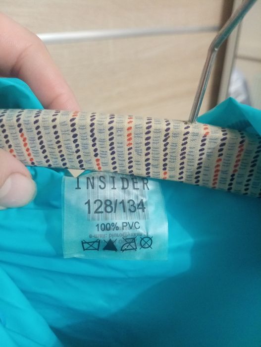 Płaszcz przeciwdeszczowy dla chłopca/dziewczynki  128/134