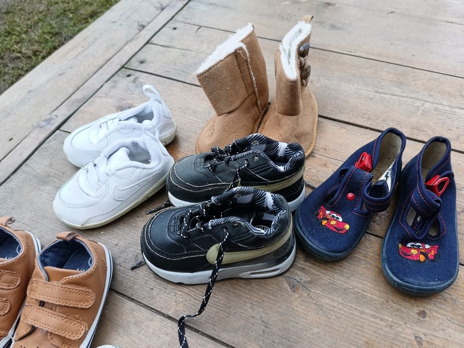 Buty dziecięce 9 par