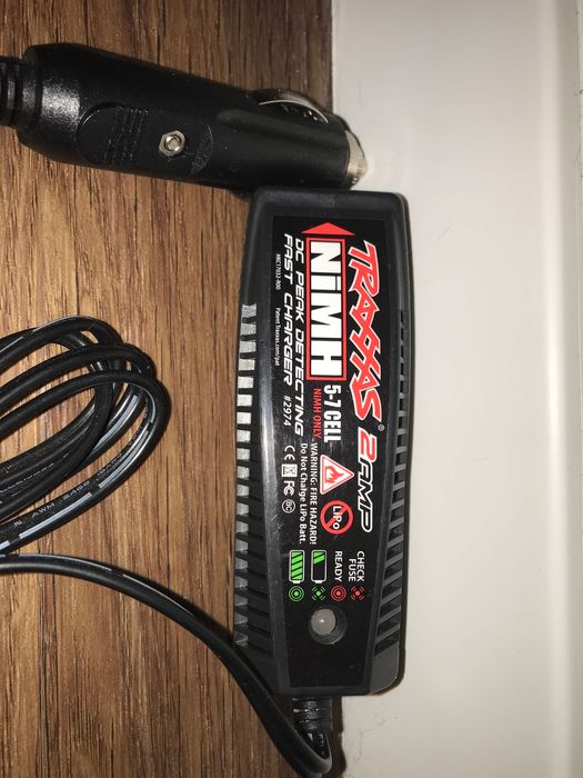 Аккумулятор Traxxas NiMH + Зарядка для NiMH аккумулятора Traxxax 2А