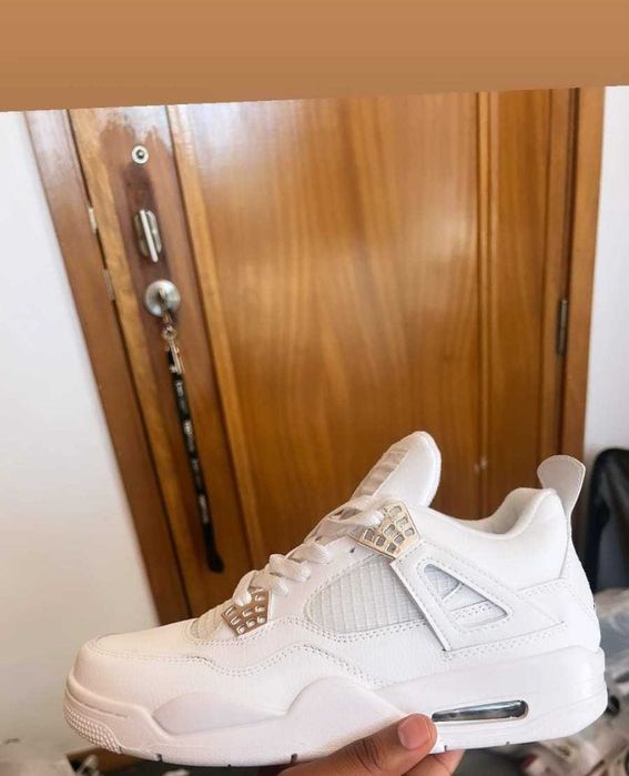 Tenis jordan novos