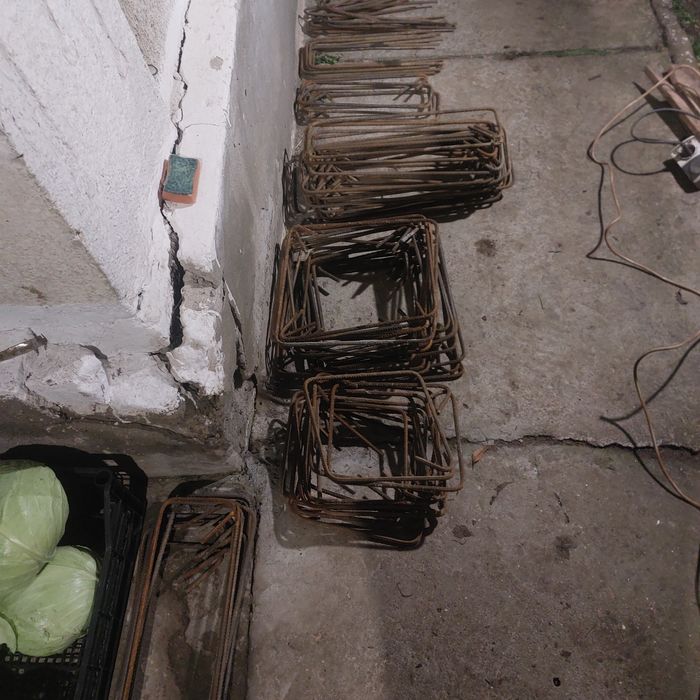 Продам куски арматури для будівництва