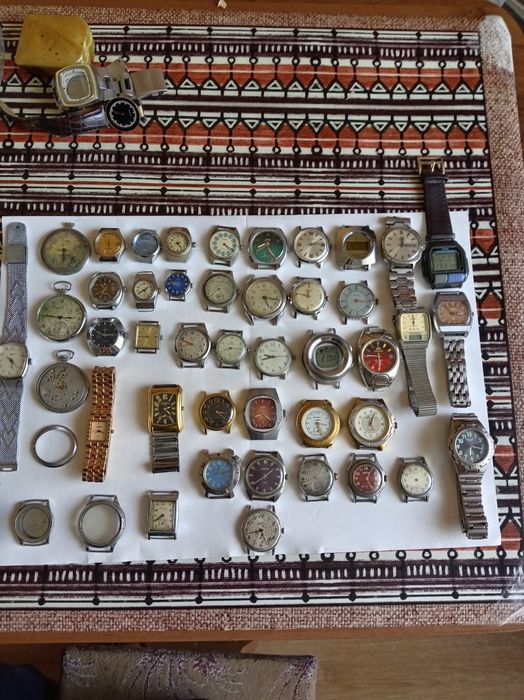 Продам наручные часы времен СССР