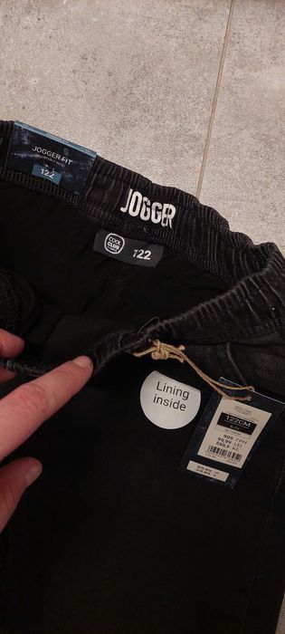 Spodnie jeans joggery 122 nowe