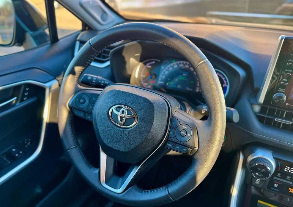 Toyota RAV4 2.5, 2021