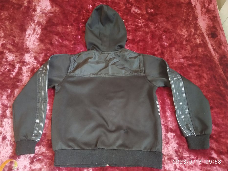 Куртка для хлопчика 20 грн