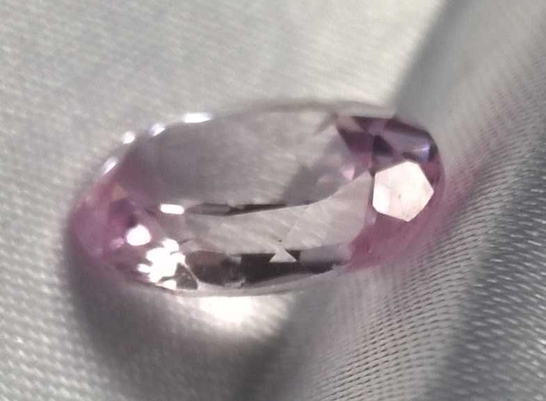 Szafir różowy 5.5 CT - 12.5 x 8.5 mm