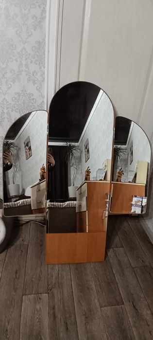 Дзеркало велике напольне у гарному стані