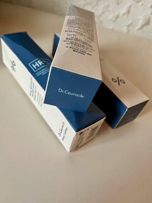 Зволожуючий сонцезахисний крем Dr.Ceuracle Hyal Reyouth Moist Sun SPF 50+ PA++++