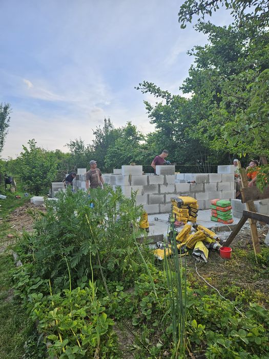 Надаєм ремонтно будівельні послуги