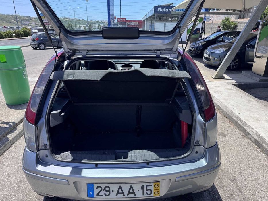 Opel Corsa 1.2 Twinport 2005 - só 101.400 km - IPO até 2027