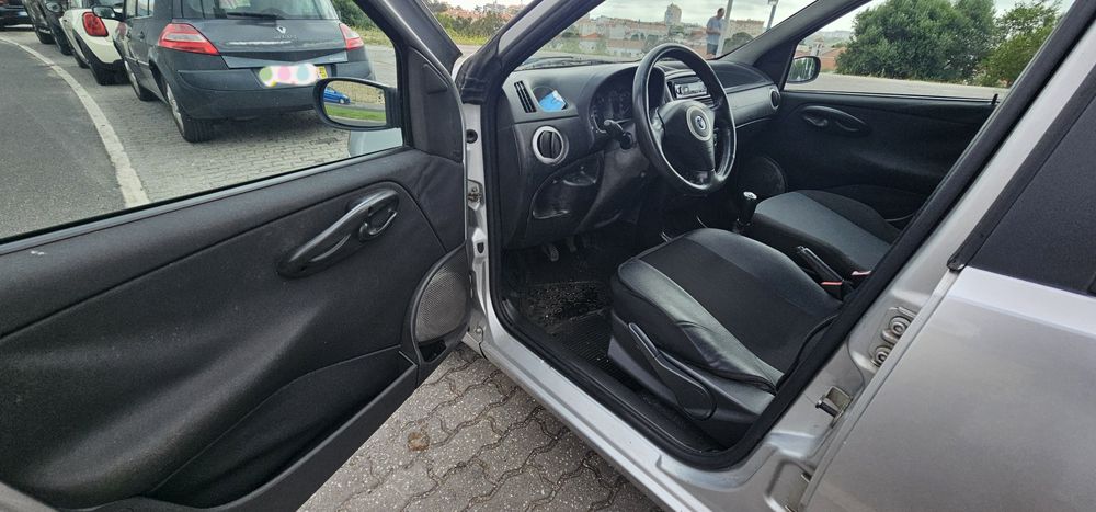Fiat Punto 1.3 Multijet (2007) – 5 Portas – AC - Muito Económico