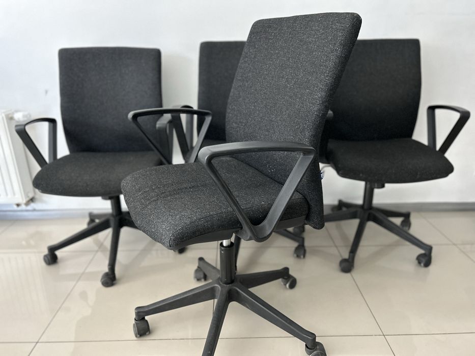 Распродаем офисную мебель