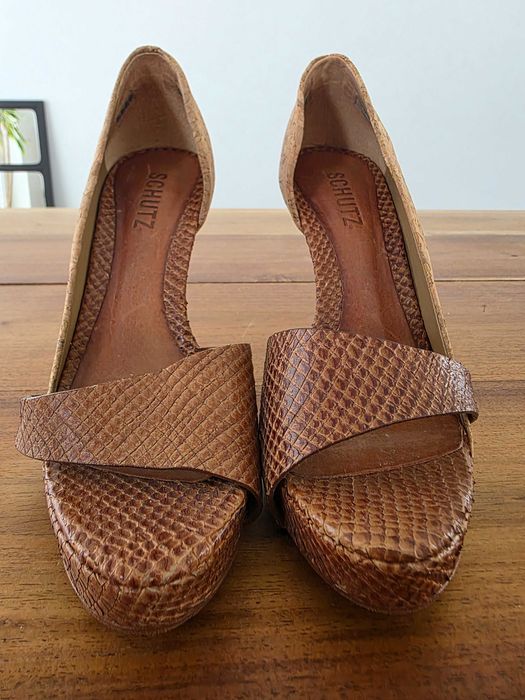 Sapato de salto alto Shutz