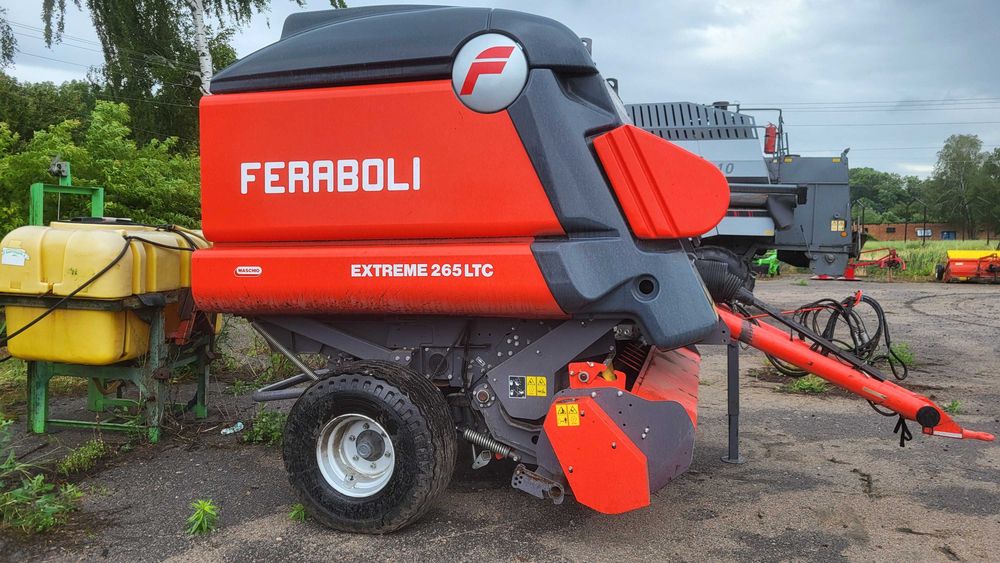 Рулонний прес-підбирач Feraboli Extreme 265 LTC