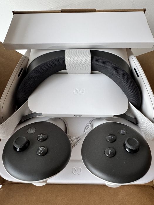 Meta Quest 3S 128Gb / Meta Quest 3S 128Gb / Meta Quest 3S 128Gb