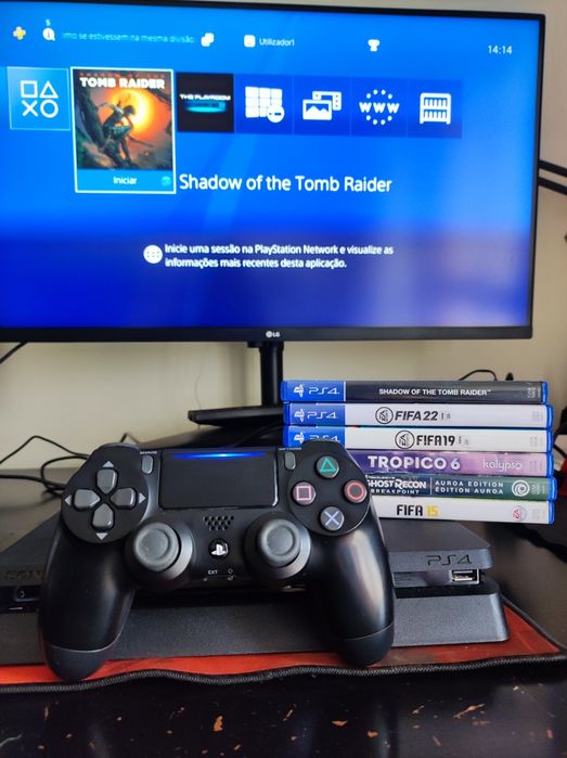 PS4 + comando e 3 jogos