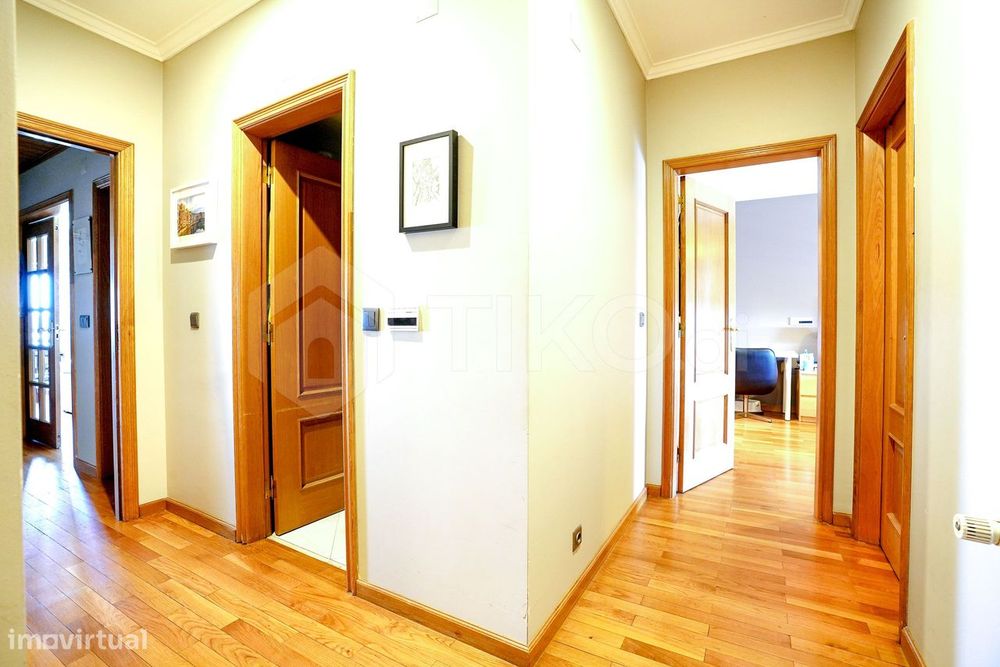 T3 Com 139 M², 2 Lugares De Garagem E Arrecadação | Telheiras, Lisboa