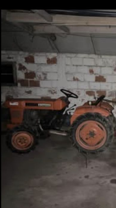 Trator kubota usado em bom estado