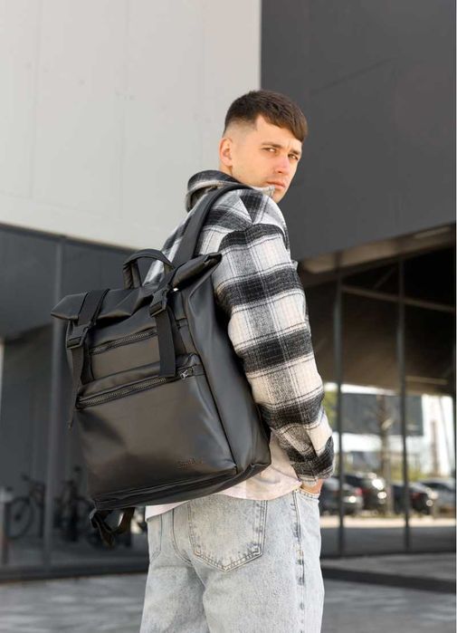 Качественный мужской рюкзак ROLLTOP ZARD Цвет: черный
