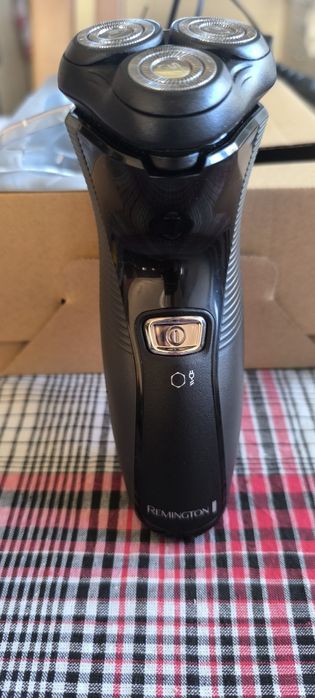 Golarka REMINGTON R4150