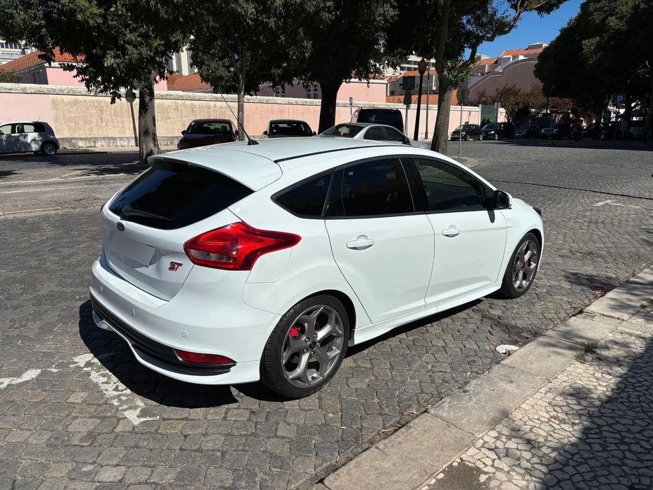 Ford Focus 2.0 EcoBoost ST