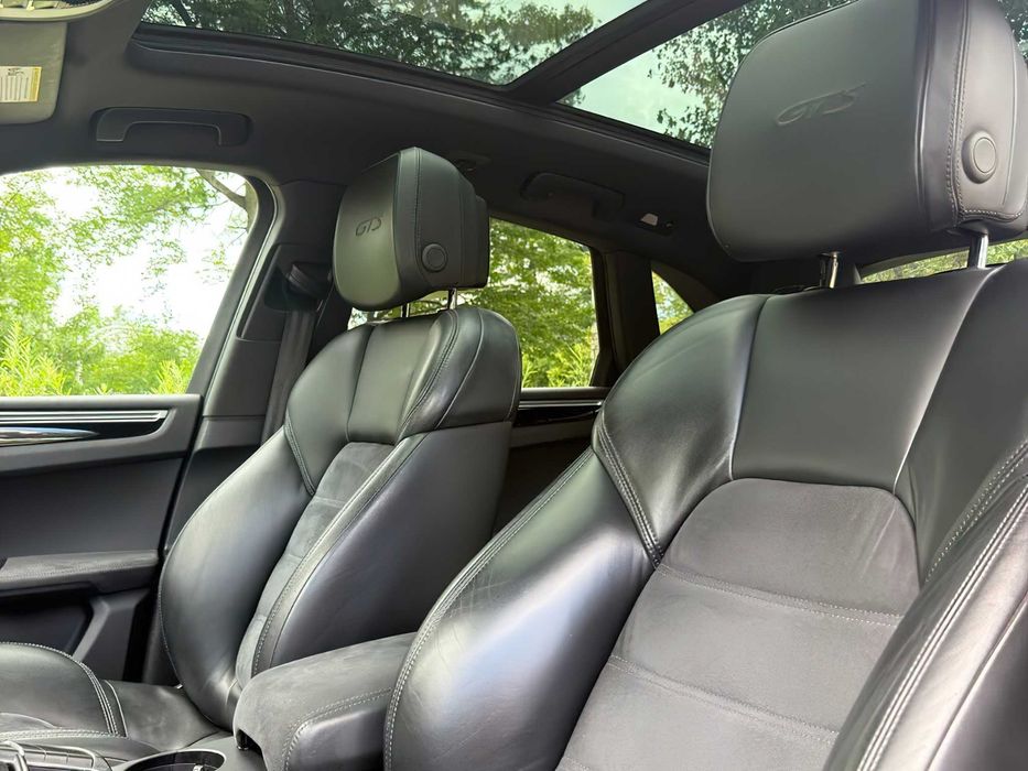 Porsche Macan      2017