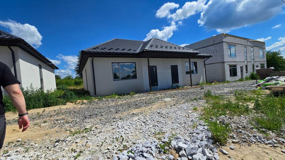 Продам ділянку в Зарванцях 9052