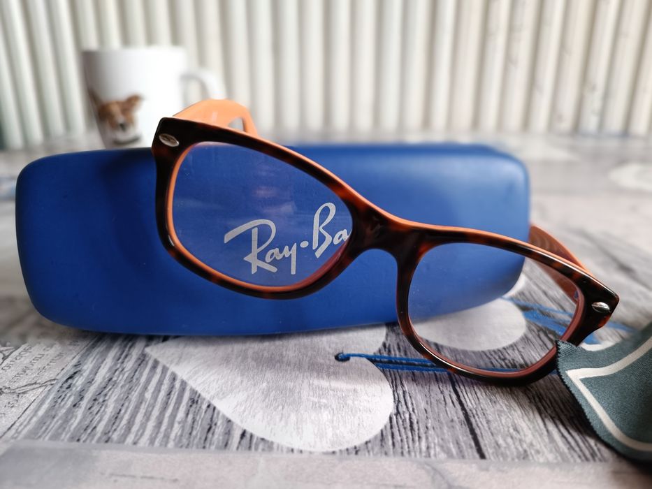 Jak nowe oprawki dziecięce Ray Ban Ray ban korekcyjne z etui junior