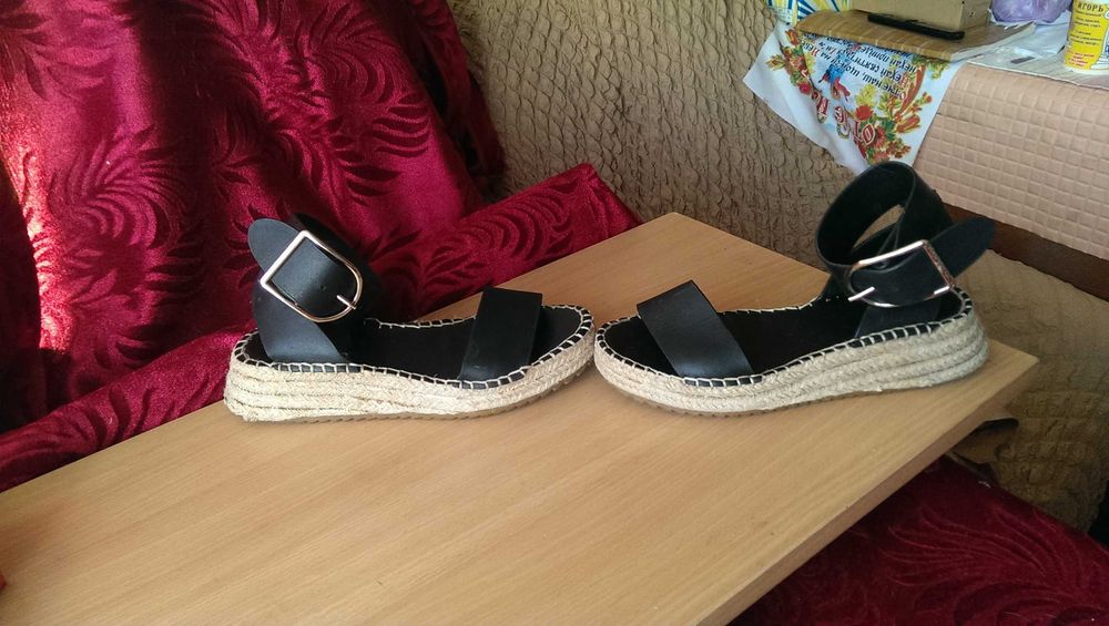 Женские кожаные босоножки-эспадрильи- сандали Zara Woman 36-й размер 24см. на платформе с ремешком на щиколотке  В СУПЕР Состоянии