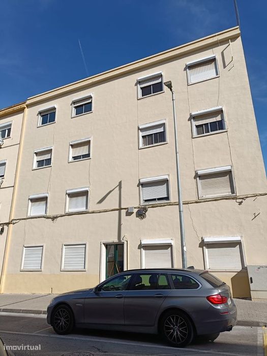 Apartamento t2 à venda na Rua General Humberto Delgado
