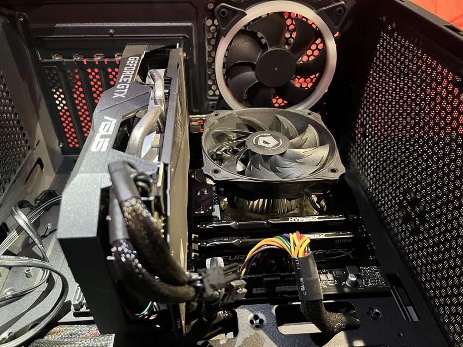Персональний компʼютер Asus