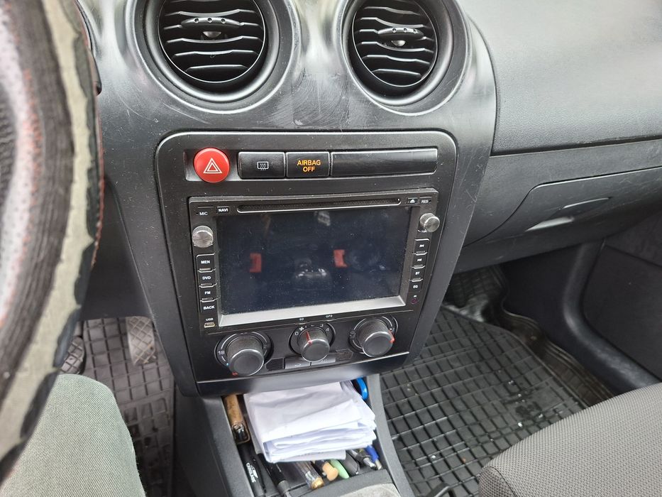 Vendo Seat Ibiza Comercial 6L.