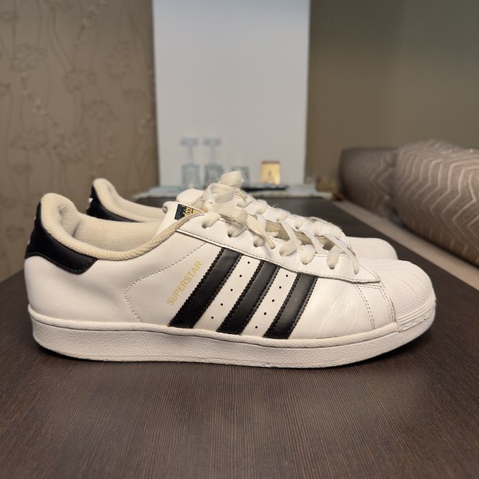 Оригінальні кросівки Adidas Superstar білі