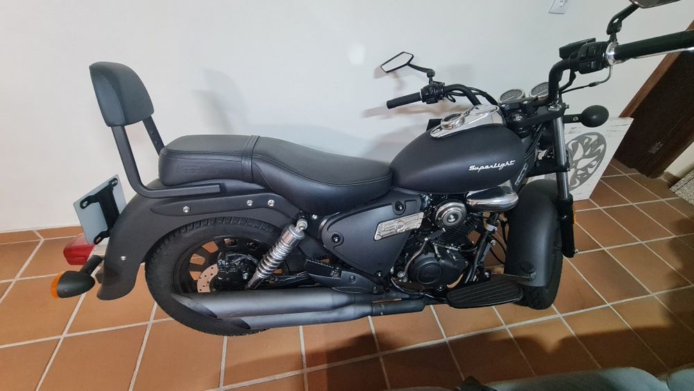 Superlight 125 de 2021 com poucos kms