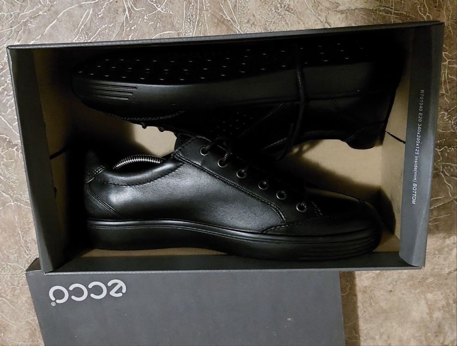 Продам Мужские кожаные кеды ECCO Soft Classic M, размер 45 (новые)