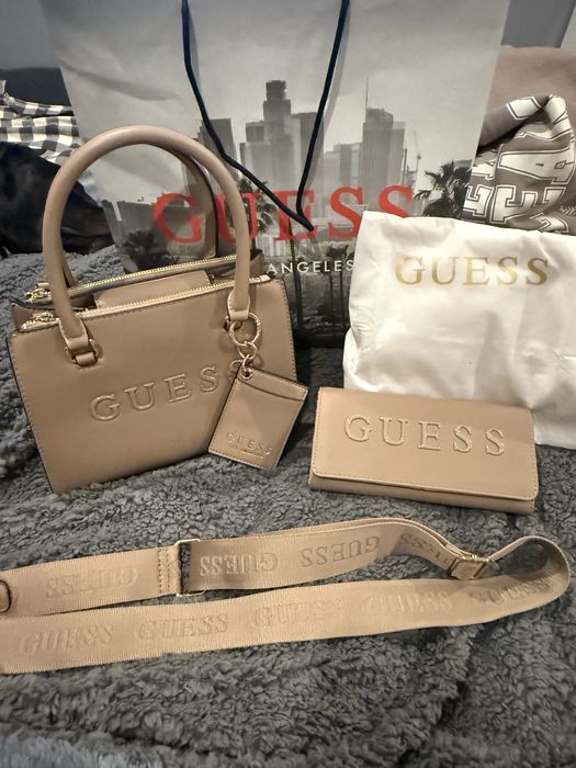 piekny zestaw guess nowy