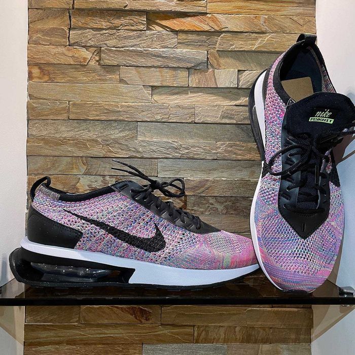 Нові кроссівки Nike Air Max Flyknit Racer